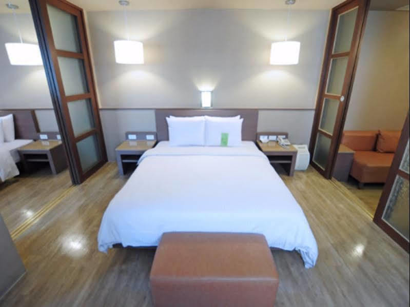 Kindness Hotel - Hanshen Kaohsiung Eksteriør bilde